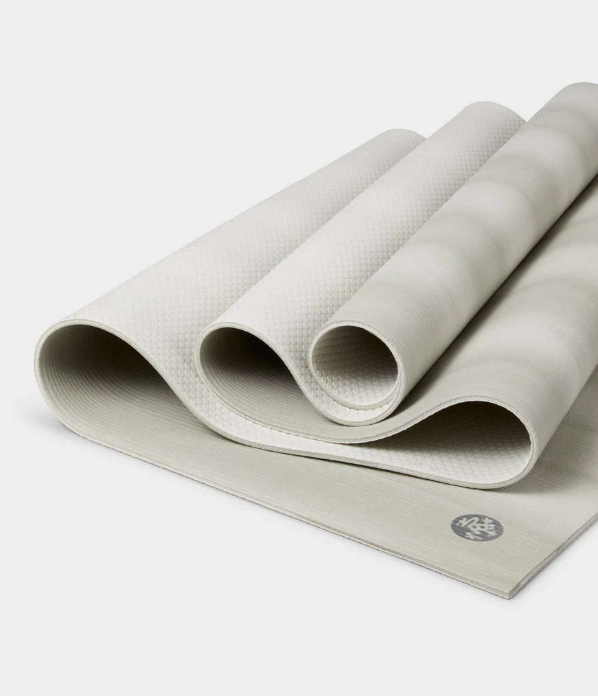 Manduka PRO™ Yoga Mat 6mm - Image 14